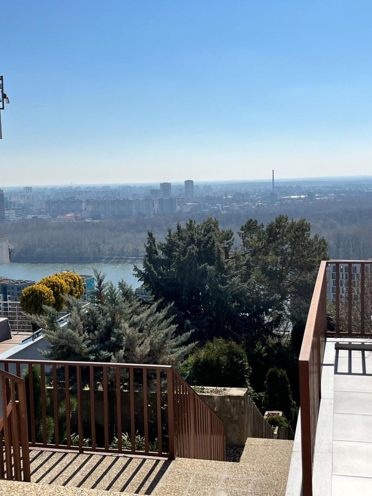 Amazing View Of The River Donau Apartament Bratysława